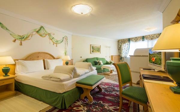 Hotel Sassongher Corvara In Badia Extérieur photo