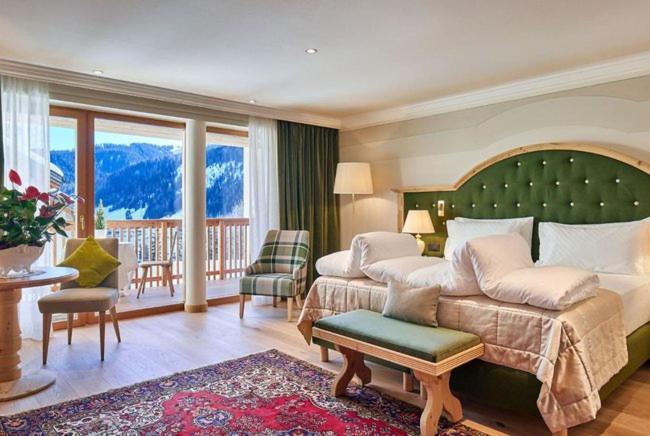 Hotel Sassongher Corvara In Badia Extérieur photo