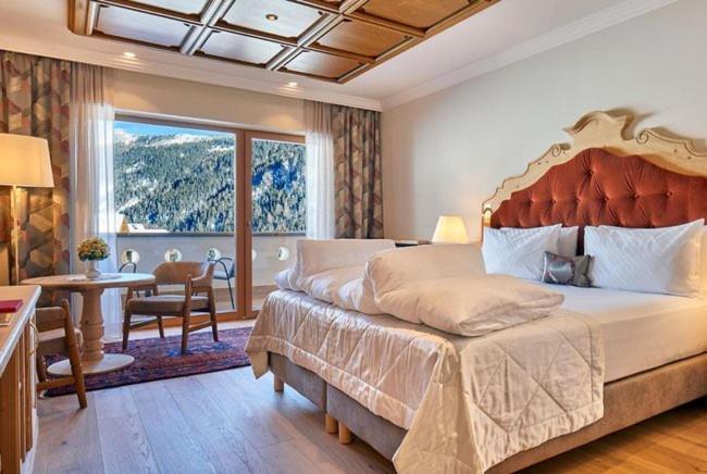 Hotel Sassongher Corvara In Badia Extérieur photo