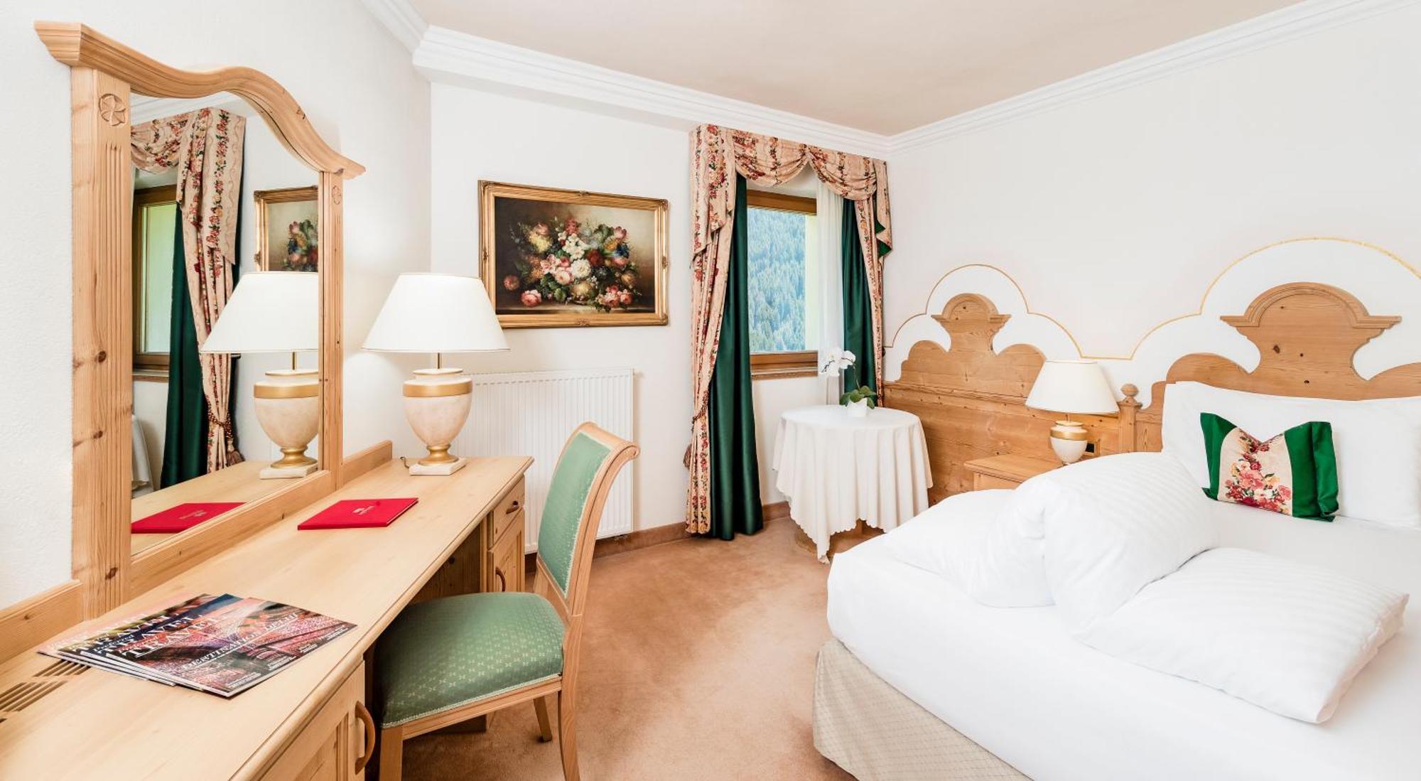 Hotel Sassongher Corvara In Badia Extérieur photo