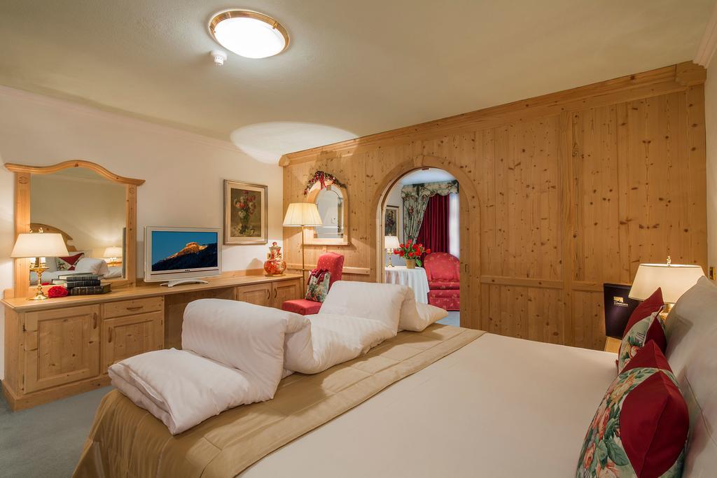 Hotel Sassongher Corvara In Badia Extérieur photo