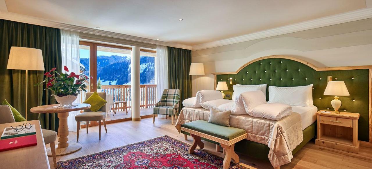 Hotel Sassongher Corvara In Badia Extérieur photo