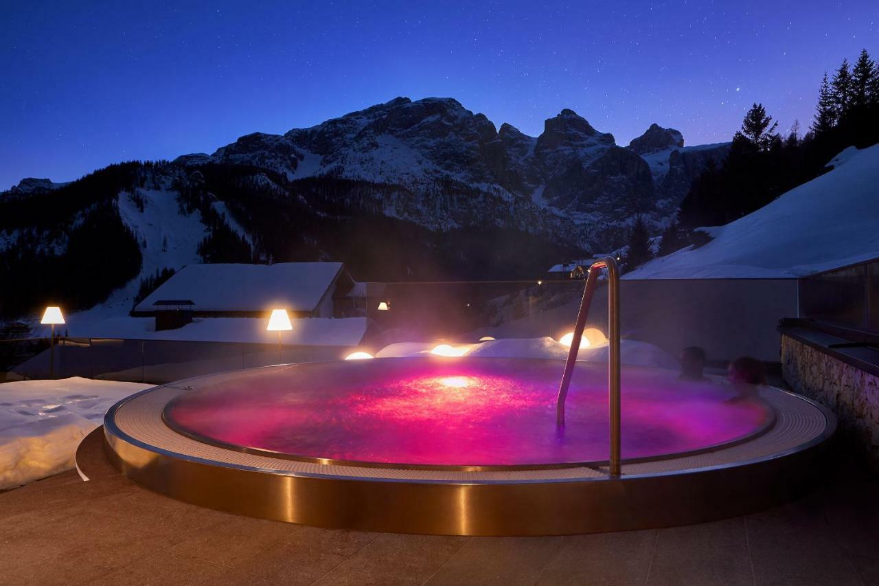 Hotel Sassongher Corvara In Badia Extérieur photo