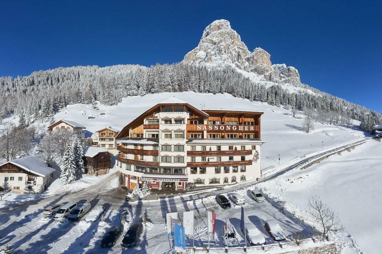 Hotel Sassongher Corvara In Badia Extérieur photo