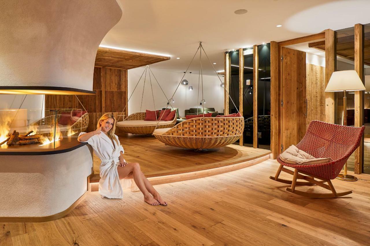 Hotel Sassongher Corvara In Badia Extérieur photo